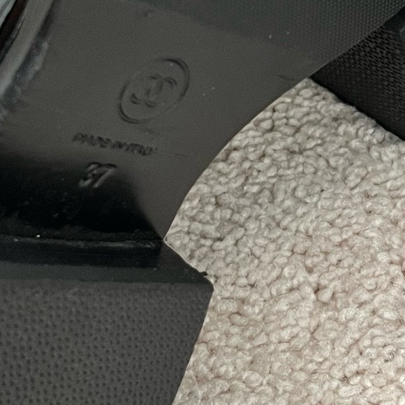 CHANEL Lace Up Knee Patent/ Suede Boots - Picture 9 of 10